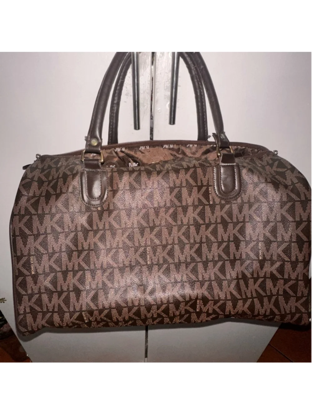 Michael Kors brown Monogram duffel bag - Picture 7 of 12